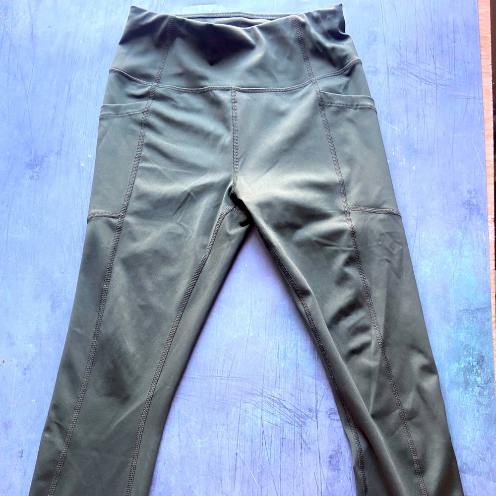 Avia camo green leggings